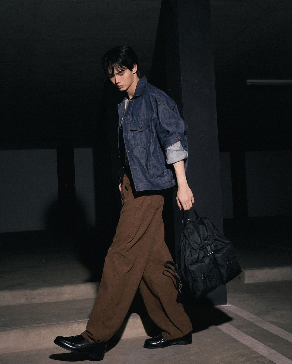 GMMTV's tweet photo. "วิน-เมธวิน" Prada ambassador พร้อมออกเดินทางไปร่วมงาน Prada Men’s Spring/Summer 2025 Fashion Show ณ กรุงมิลาน ประเทศอิตาลี ที่จัดขึ้นวันที่ 16 มิถุนายนนี้ เวลา 14:00 น. ตามเวลาท้องถิ่น สามารถรับชมไลฟ์ผ่าน Prada Thailand Line Official Account ได้ เวลา 19:00 น. ตามเวลาประเทศไทย

#PradaSS25
#GMMTV