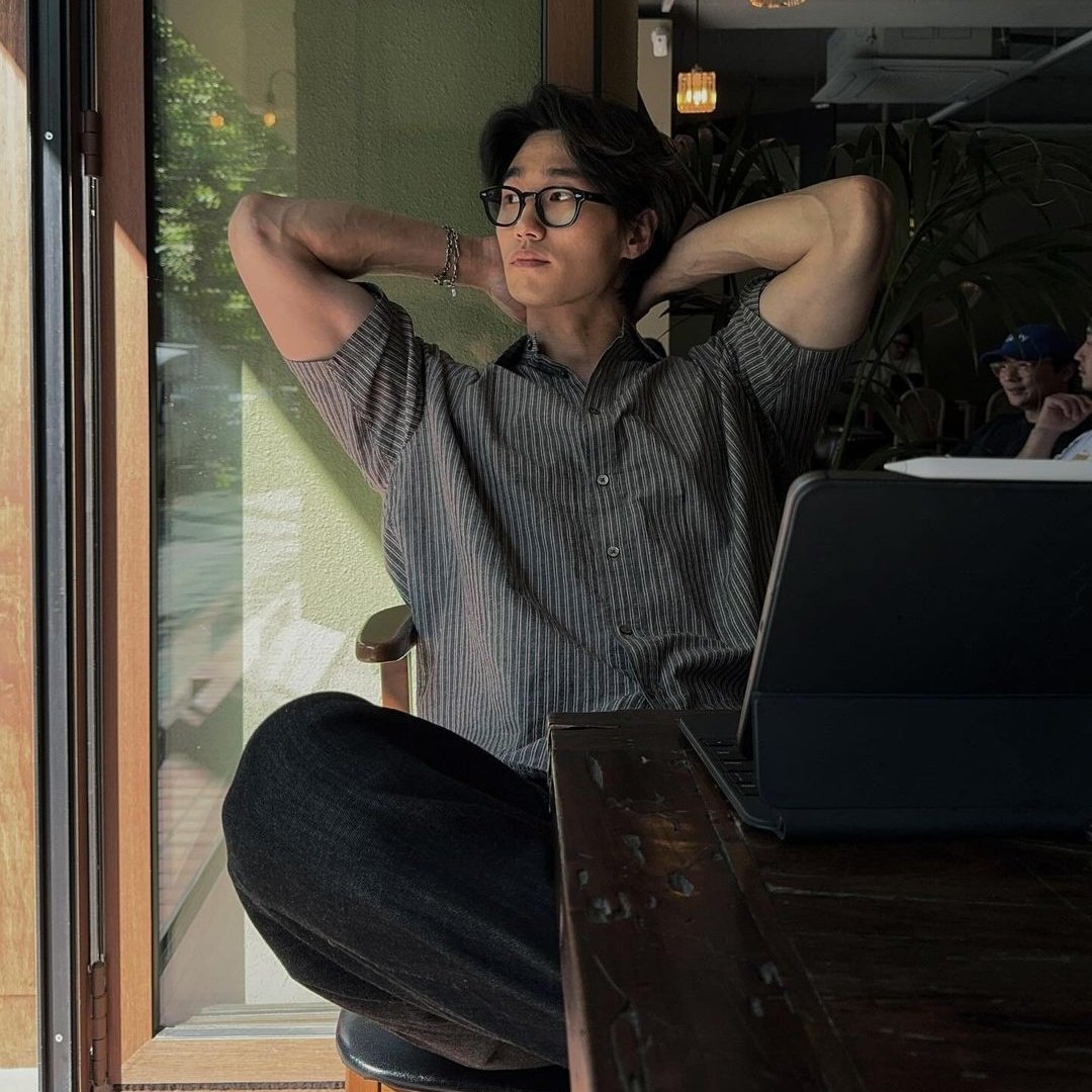 -𝕷𝖔𝖈𝖐𝖆𝖗𝖙 𝕰𝖑𝖎-

~ Profitons du soleil tant qu'il ne nous brûle pas.~