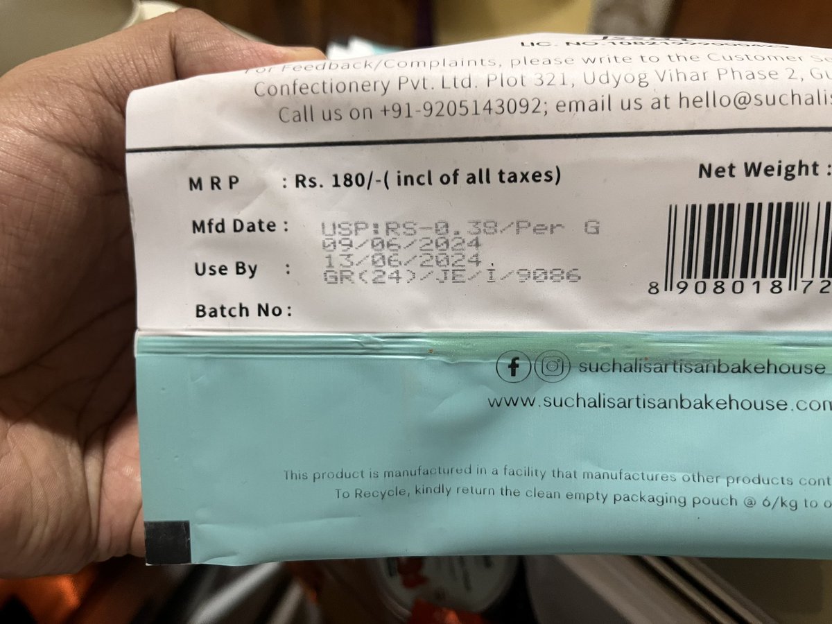 AmitSharmaBud's tweet photo. @SwiggyInstamart @jagograhakjago 
I ordered on 13 june 8 PM and you delivered rotten, about to expire product and when i complaint this to your customer care they said Bad Luck. Customers are not dumping ground so that you can make profits. Refund my money
Order -177258308053602 https://t.co/zWH95R40yx