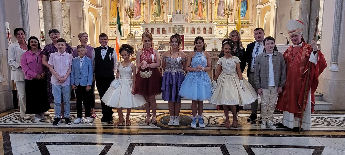 stmarysnsLK's tweet photo. Congratulations to our Confirmation Class of 2️⃣0️⃣2️⃣4️⃣. A beautiful ceremony filled with love, peace, hope and happiness. Enjoy the rest of the day #confirmationClass https://t.co/znOZx3dKu1