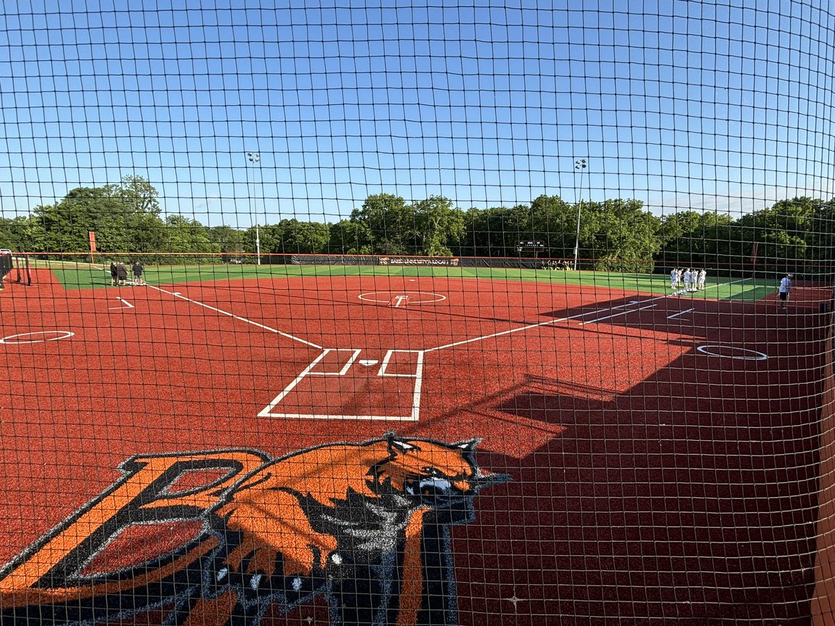 Good way to start a big #TopGun tournament. Awesome facilities <a href="/BakerWildcatSB/">Baker University Softball</a>