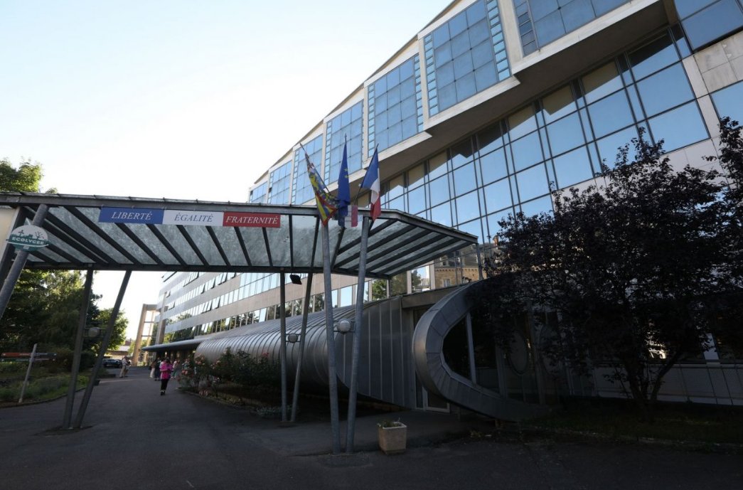 🏫Une journée bien remplie au <a href="/LyceeSWeil21/">Lycée Simone WEIL- Dijon</a> <a href="/AcademieDijon/">Académie de Dijon</a>.
👨‍💻👩‍💻Appui aux RUPN dans le cadre de la formation et la sensibilisation de l'ensemble des personnels de l'établissement à l' #IntelligenceArticielle et aux outils numériques. 
Un bel exemple de dynamique d'établissement!