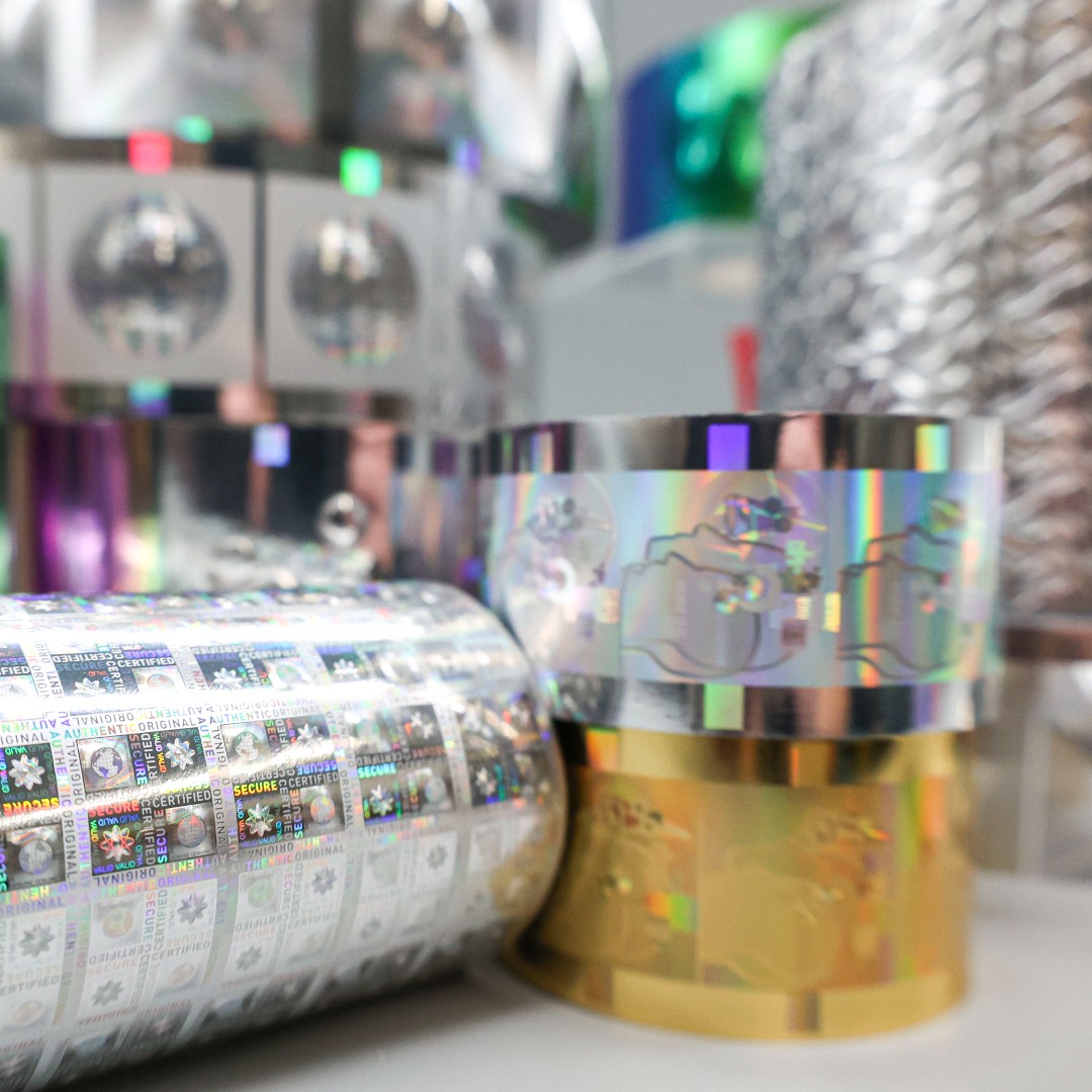 Did you know that holograms and diffractive effects have two major functions? Their fascinating appearance hugely enhances products and provides unbeatable security!

#KURZusa #Trustseal #HolographicFoil #Security #Trustconcept