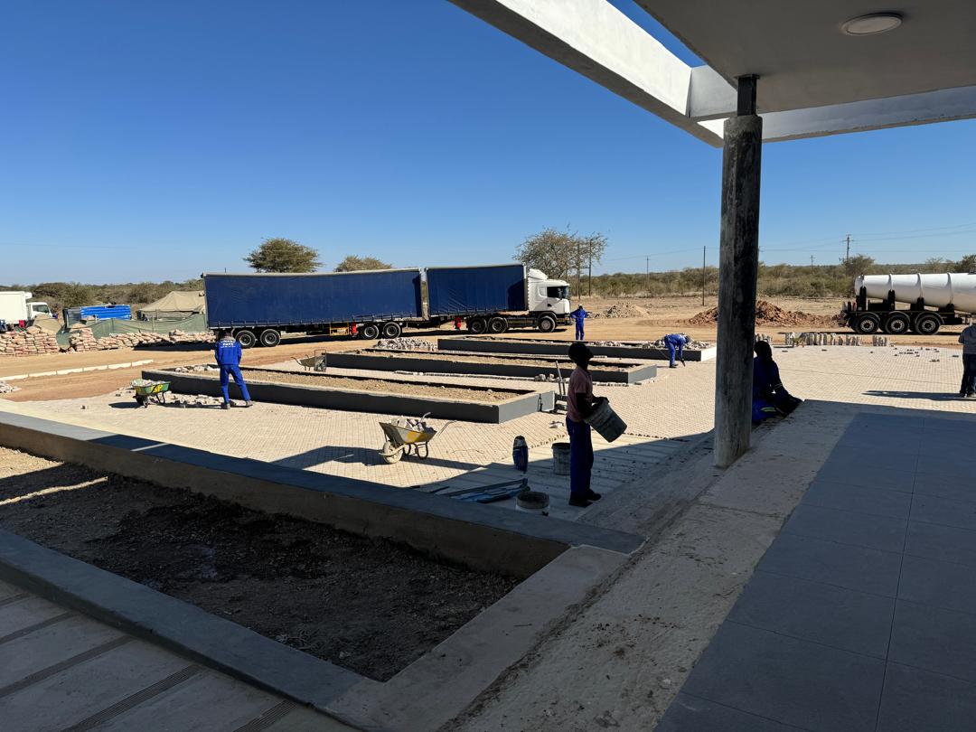 FinanceNamibia's tweet image. The Minister made a surprise visit to the Mamuno/Buitepos Trans-Kalahari Border Post to check progress on the ongoing preparations for the launch of the One-Stop Border Post (OSBP) later this year.  #TransKalahari #BorderPost #OneStopBorderPost