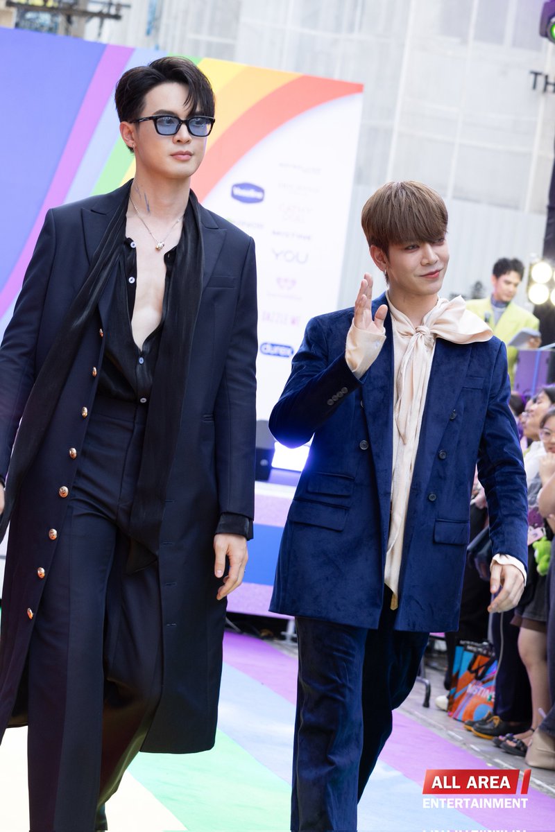 "บิลลี่-เบ้บ" ร่วมเดินพรมรุ้งในงาน "Watsons Pride to be More" ❤️

BILLYBABE X WATSONS PRIDE
#MNYPRIDExBILLYBABE

#MaybellinePride2024 #MaybellineThailand  
#Billybabe #บิลลี่เบ้บ