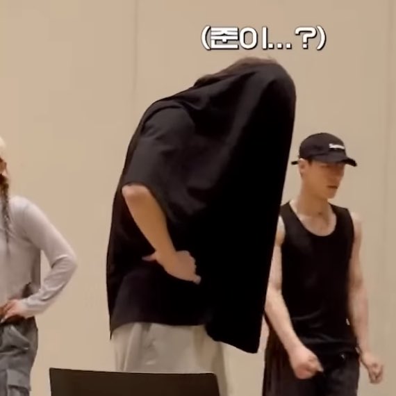 JUN???!!!😭😭😭😭