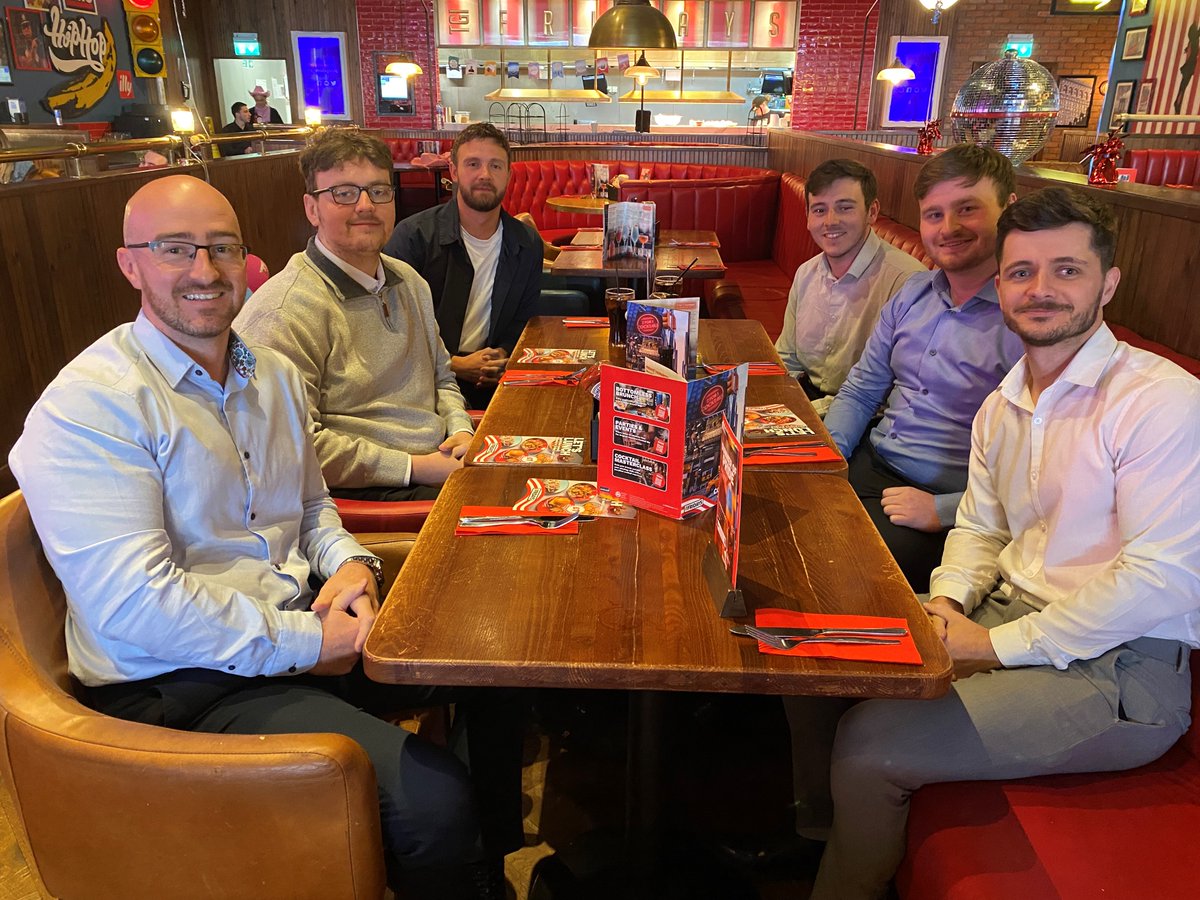 DIGENGSTUDIO's tweet photo. Yesterday we attended @turnertownsend's  Manchester office to watch Barney pick up his award for Trainee of the Year. Today the team went to the local TGI Fridays for lunch together to celebrate his success. Congratulations Barney. 🥇 https://t.co/wCV704SB1r