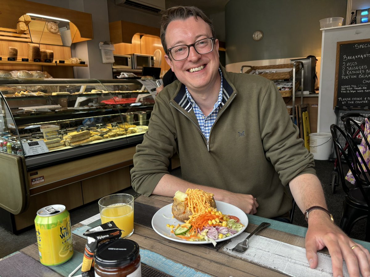 SirSimonClarke's tweet photo. Postal votes land early next week! Busy out delivering letters and speaking to postal voters in gorgeous East Cleveland π. Excellent lunch at Stonehouse Bakery in #Loftus! #CampaignFuel #Twentydaystogo https://t.co/oxixukNMjU