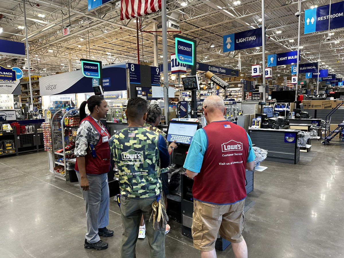 Terry teaching the team on how to be effective on ASCO!