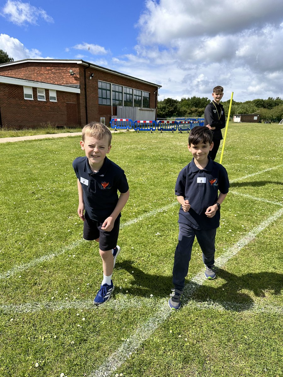 Etonbury PE (@etonburype) on Twitter photo What a lovely morning at <a href="/EtonburyAcademy/">Etonbury Academy</a> 💙👏 What a lovely morning at <a href="/EtonburyAcademy/">Etonbury Academy</a> 💙👏