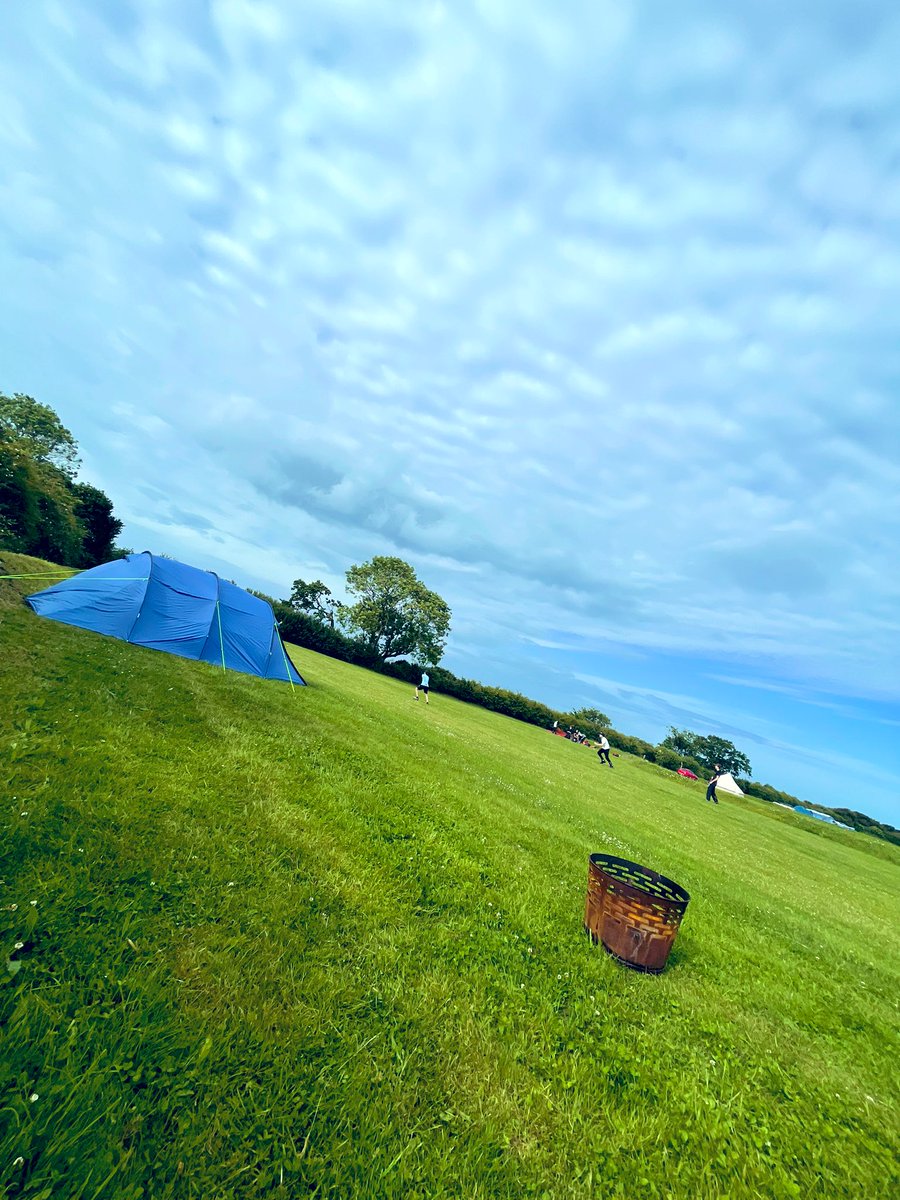 Miss_Vickers1's tweet photo. Group B @HobartHigh @dofehobart starting to come in to camp! Lucky with the weather most of the day! Kettle on…makeshift DofE rounders/cricket in place 🫖🏏 https://t.co/p6Tebz0Zxq