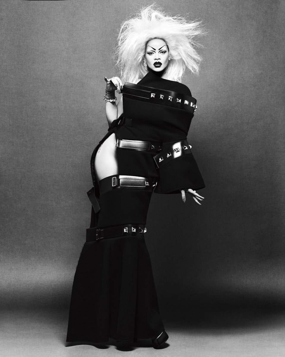 Rihanna (@rihanna) on Twitter photo 