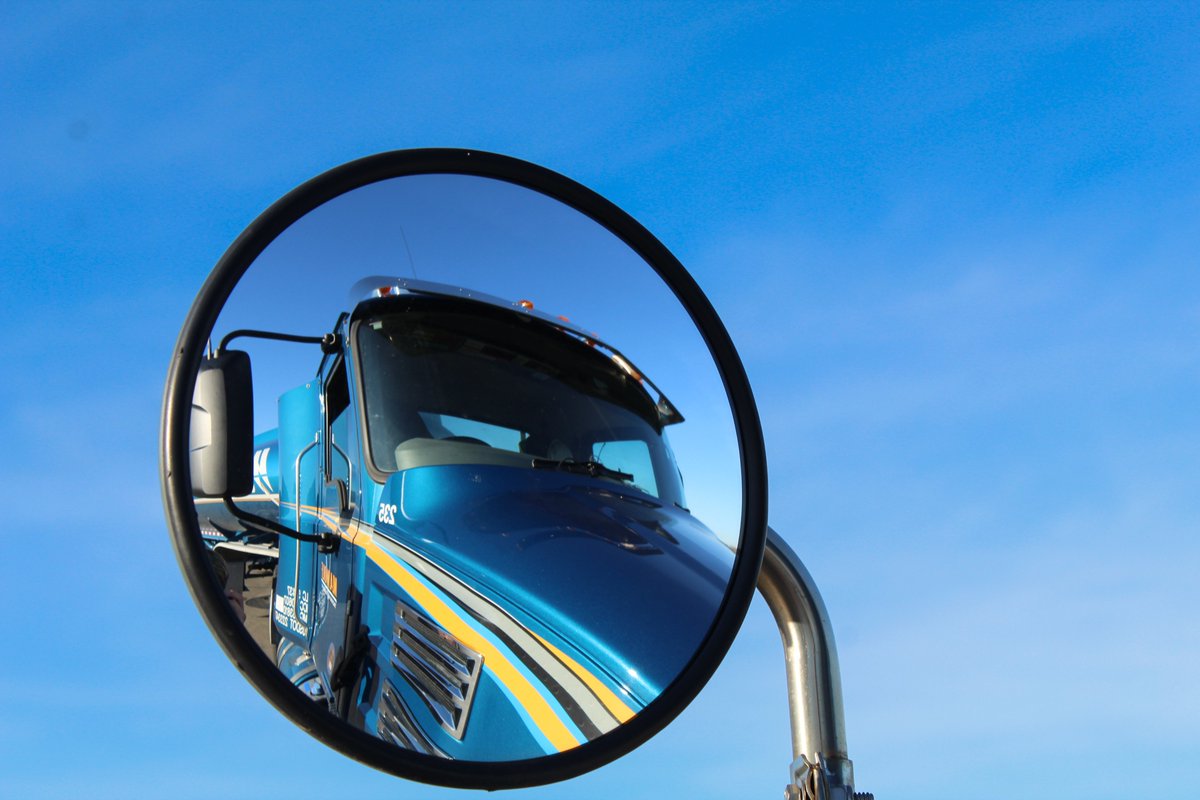 The sky is imitating our truck color! We are so honored! ☺️😇

#EHWolf #BlueSkies #Transport