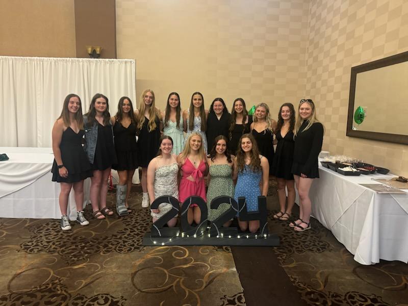 SHENSOFTBALL's tweet photo. Celebrated a great team and players last night for the end of season banquet.  Thank you to our Seniors who were tremendous leaders and mentors and always held themselves to high standards. https://t.co/Y70rjhBQ9o