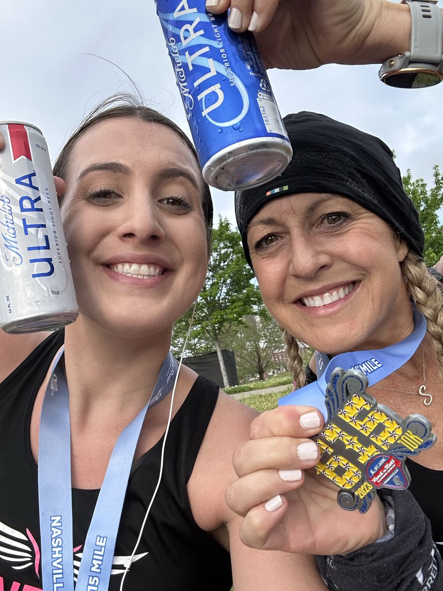 suecap3's tweet photo. @MichelobULTRA  at the finish of the Nashville 10K!  Would love to represent.  #ULTRAMarathonGiveaway #contest https://t.co/Jik2iaYFrF