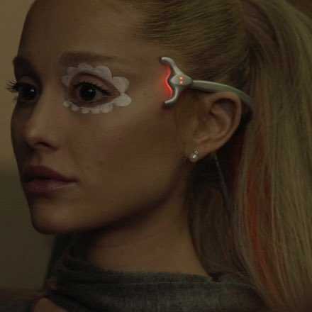 BuzzingPop's tweet photo. “we can’t be friends (wait for your love)” by Ariana Grande has surpassed 600 MILLION streams on Spotify. It’s her 23rd song to achieve this. https://t.co/gkv6NgbzB2