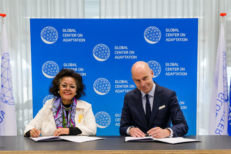 Prof_PatrickV's tweet photo. Delighted to formalize the collaboration between @GCAdaptation and @NEPAD_Agency together with AUDA-NEPAD CEO @nardosbthomas today at our floating office. Together, we will work hand-in-hand towards a climate-resilient Africa, ensuring full delivery on the $25 billion ambition of the Africa Adaptation Acceleration Program #AAAP by 2025 and building the ground for even more ambitious follow-through beyond 2025.