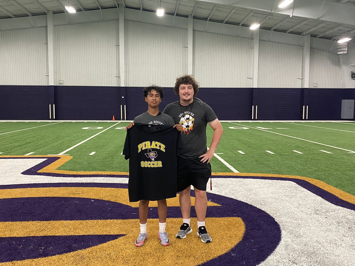 We just wrapped up an amazing summer camp! A huge shout out to Hernan Rivera for winning Camper of the Week for his incredible skills and dedication. The future is looking bright! #OneTeamOneUnit