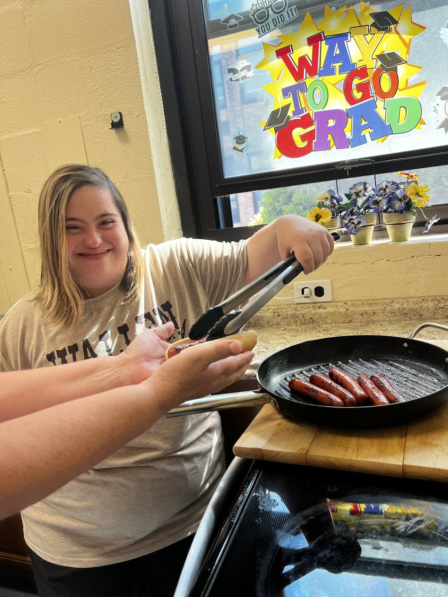 Ms. Byrnes (@ms_ebyrnes) on Twitter photo Grill-Master Halle Peace in the house!!!!! ππ
#WeAreBethpage <a href="/ACEingitwithV/">ACEingitwithmrs.vollmuth</a> Grill-Master Halle Peace in the house!!!!! ππ
#WeAreBethpage <a href="/ACEingitwithV/">ACEingitwithmrs.vollmuth</a>