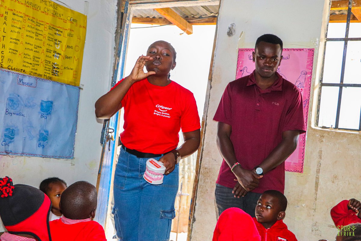 SpurafrikaK's tweet photo. This year's Oral Hygiene was a massive success, we reached out to hundreds of children in Kibera to spread oral hygiene awareness, a big shout out to the school and @Colgate for partnering with us making out mission a success #SpurAfrika #colgatesmiles #sdg3 https://t.co/Gr3cwhR3Uj