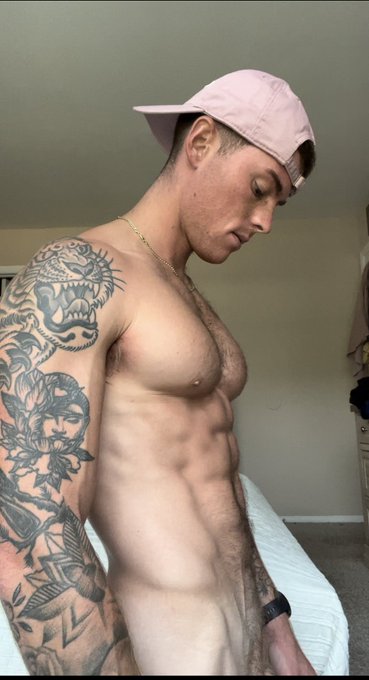 POV: watching the load I just shot down your throat 💦 https://t.co/rWcgTqVkAG