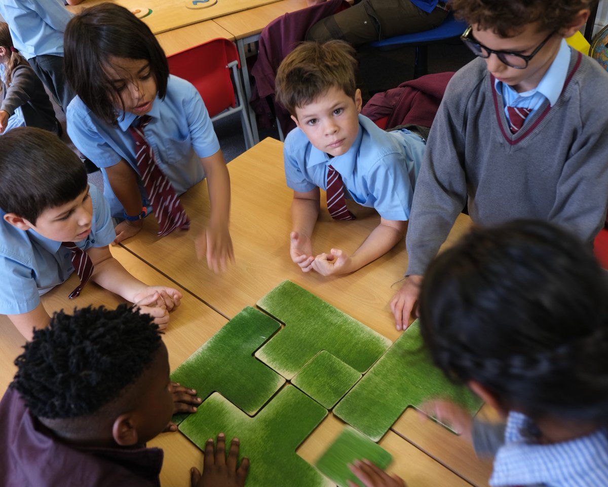 OakfieldPrep's tweet image. Our pupils dove into #MathsDay earlier this week w/ 3D balloon shape + Pattern Making Challenge, led by the brilliant @problemsolveit. Thank you!  

From creating shapes w/ balloons to exploring patterns with blocks, we&apos;re enthusiastic about hands-on learning and problem-solving.