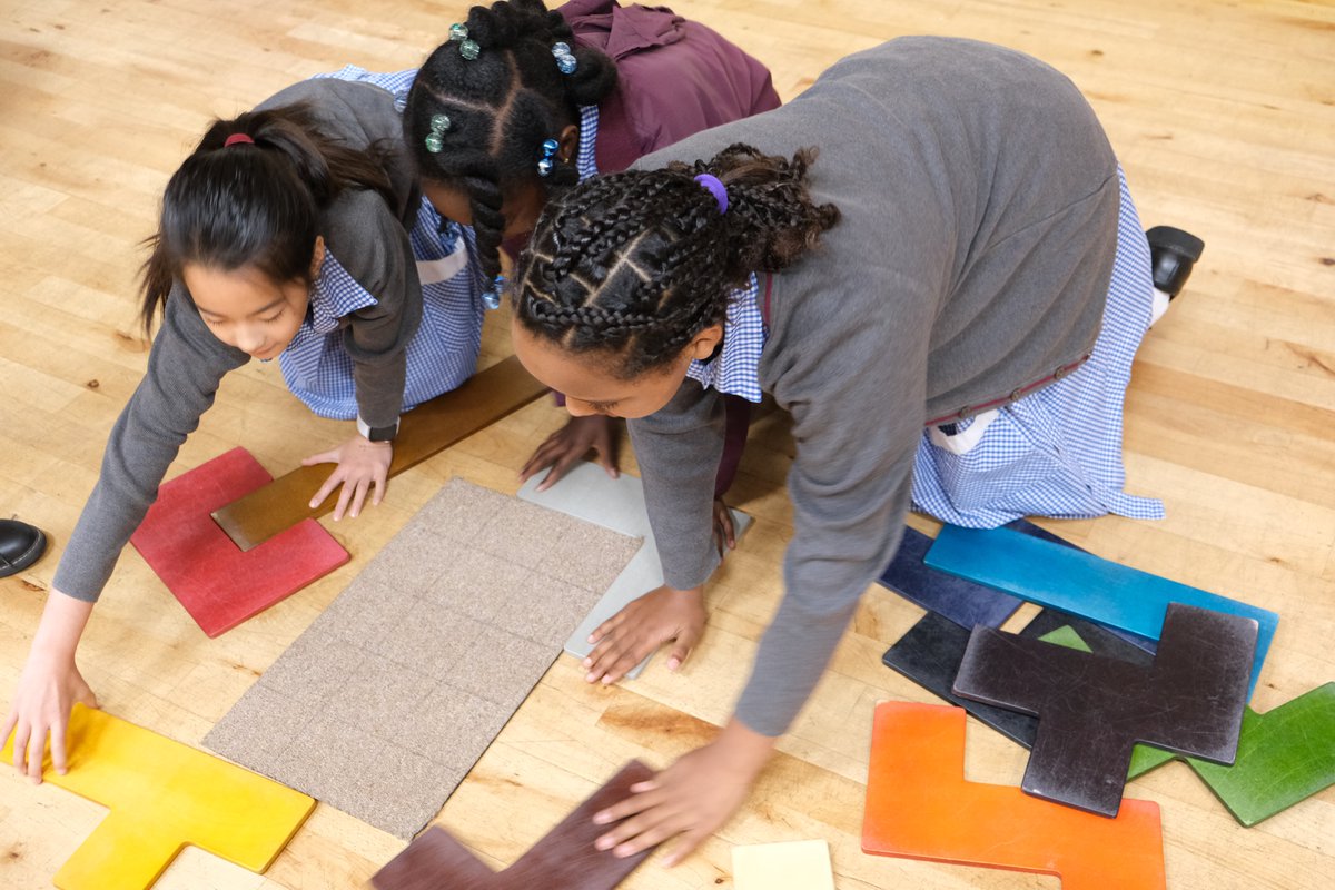 OakfieldPrep's tweet image. Our pupils dove into #MathsDay earlier this week w/ 3D balloon shape + Pattern Making Challenge, led by the brilliant @problemsolveit. Thank you!  

From creating shapes w/ balloons to exploring patterns with blocks, we&apos;re enthusiastic about hands-on learning and problem-solving.