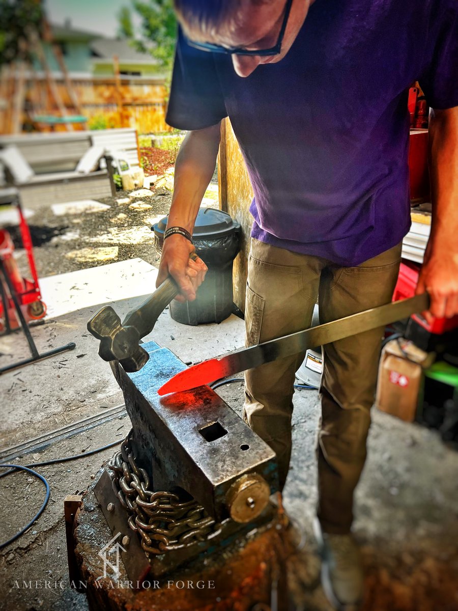 AWforge's tweet photo. Day one of an intro to knifemaking class in the books. #americanwarriorforge #warriorwax #blacksmith #bladesmith #knifemaker #knifemaking #forge #forging #learn #learnacraft #sharing #droppingknowledge #idaho #idahofalls #idahome https://t.co/yASs65oEo2
