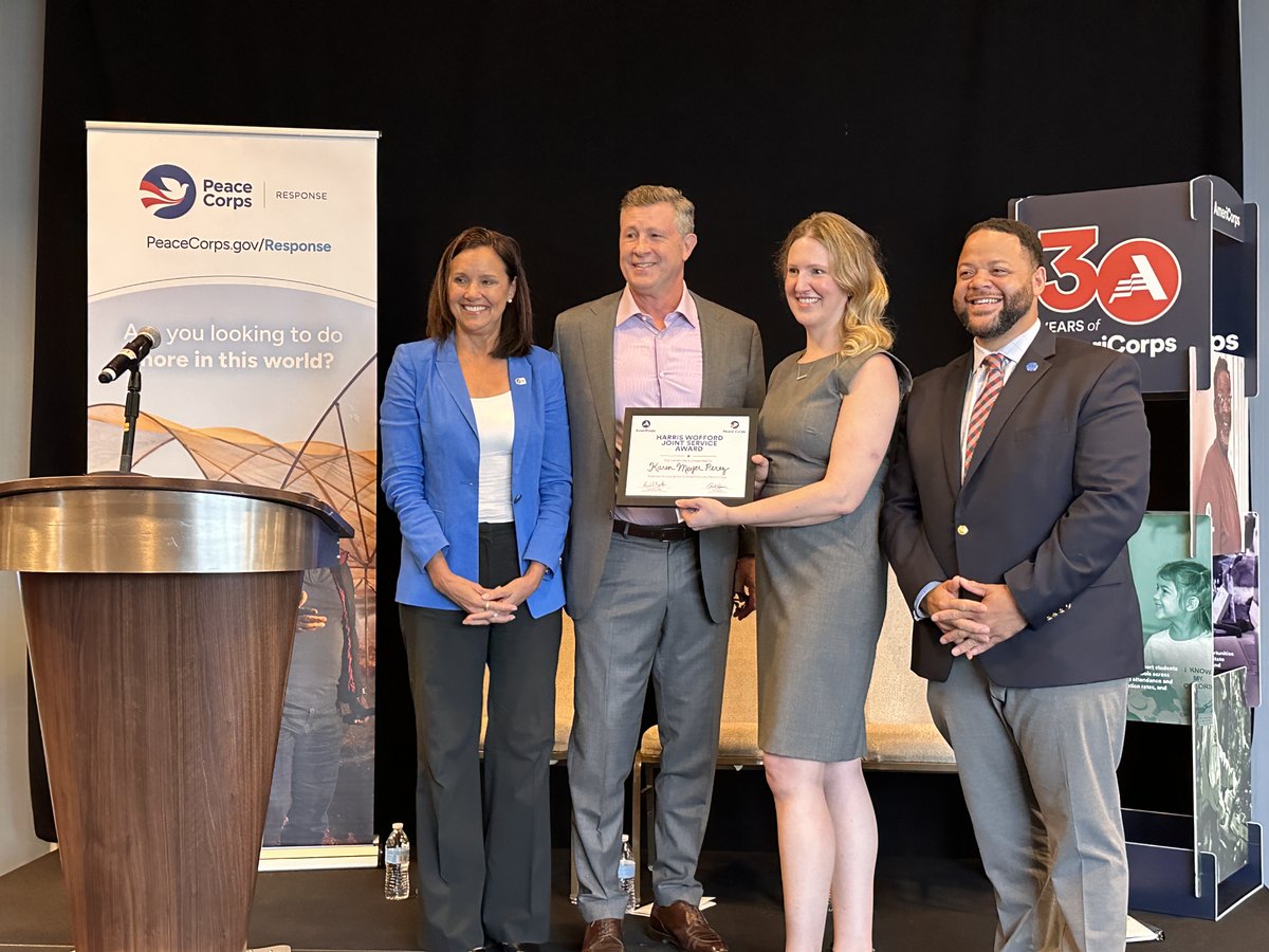 AmeriCorps (@americorps) on Twitter photo #Shareworthy: <a href="/AmeriCorps/">AmeriCorps</a> and <a href="/PeaceCorps/">Peace Corps</a> awarded the first Harris Wofford Joint Service Award to 200+ individuals in Houston, Texas, at the <a href="/PointsofLight/">Points of Light</a> Conference for their service at home and abroad through both programs. Read more: Bit.ly/WoffordAwards24 #Shareworthy: <a href="/AmeriCorps/">AmeriCorps</a> and <a href="/PeaceCorps/">Peace Corps</a> awarded the first Harris Wofford Joint Service Award to 200+ individuals in Houston, Texas, at the <a href="/PointsofLight/">Points of Light</a> Conference for their service at home and abroad through both programs. Read more: Bit.ly/WoffordAwards24