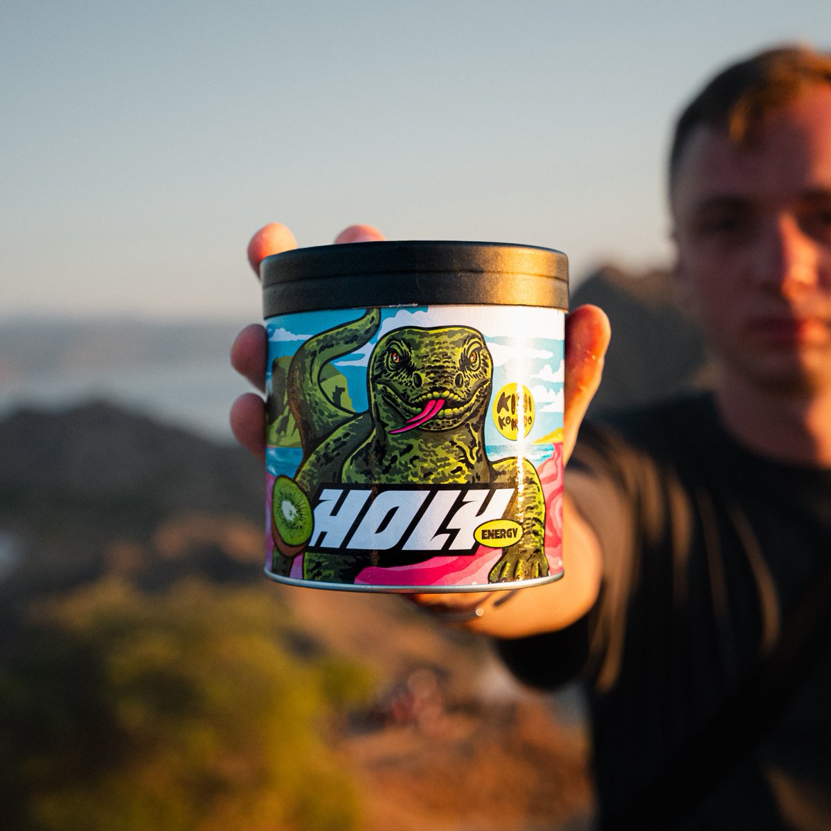 DISPONIBLE DÈS MAINTENANT! 🥝

Offre-toi notre nouveau HOLY Energy® Kiwi Komodo &amp; reçois une casquette HOLY offerte dès 50€ d'achat! Mais ça, seulement dans la limite des stocks disponibles.🧢

Alors, tu vas goûter?!