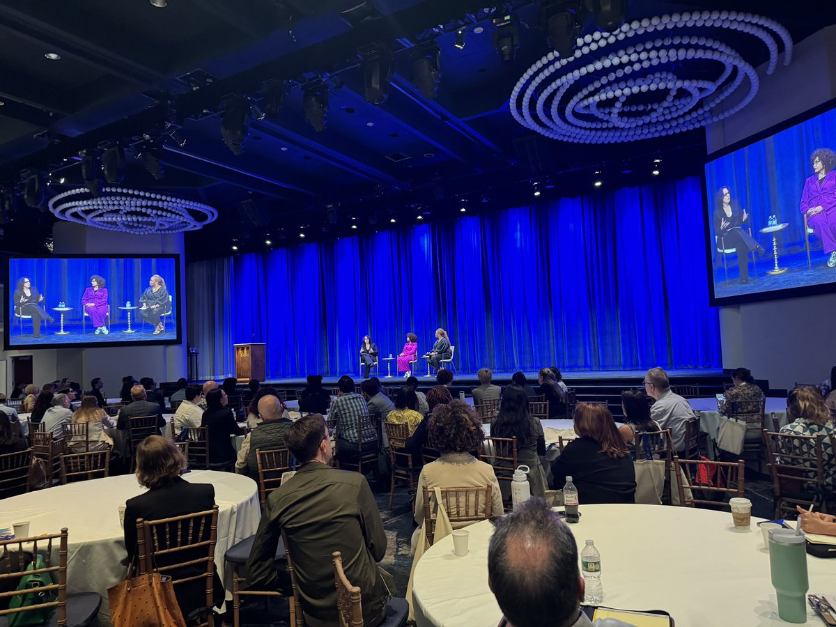 Craig Shelley, CFRE (@craigshelley) on Twitter photo Weβre off & running <a href="/NYCAFP/">AFP NYC Chapter</a> Fundraising Day in New York. @cjorr02 making welcoming remarks & <a href="/farra/">Farra Trompeter π³οΈβππ¦</a> facilitating our opening dialogue on Resourcing Communities: The Role of Fundraisers in the Social Change Ecosystem Weβre off & running <a href="/NYCAFP/">AFP NYC Chapter</a> Fundraising Day in New York. @cjorr02 making welcoming remarks & <a href="/farra/">Farra Trompeter π³οΈβππ¦</a> facilitating our opening dialogue on Resourcing Communities: The Role of Fundraisers in the Social Change Ecosystem