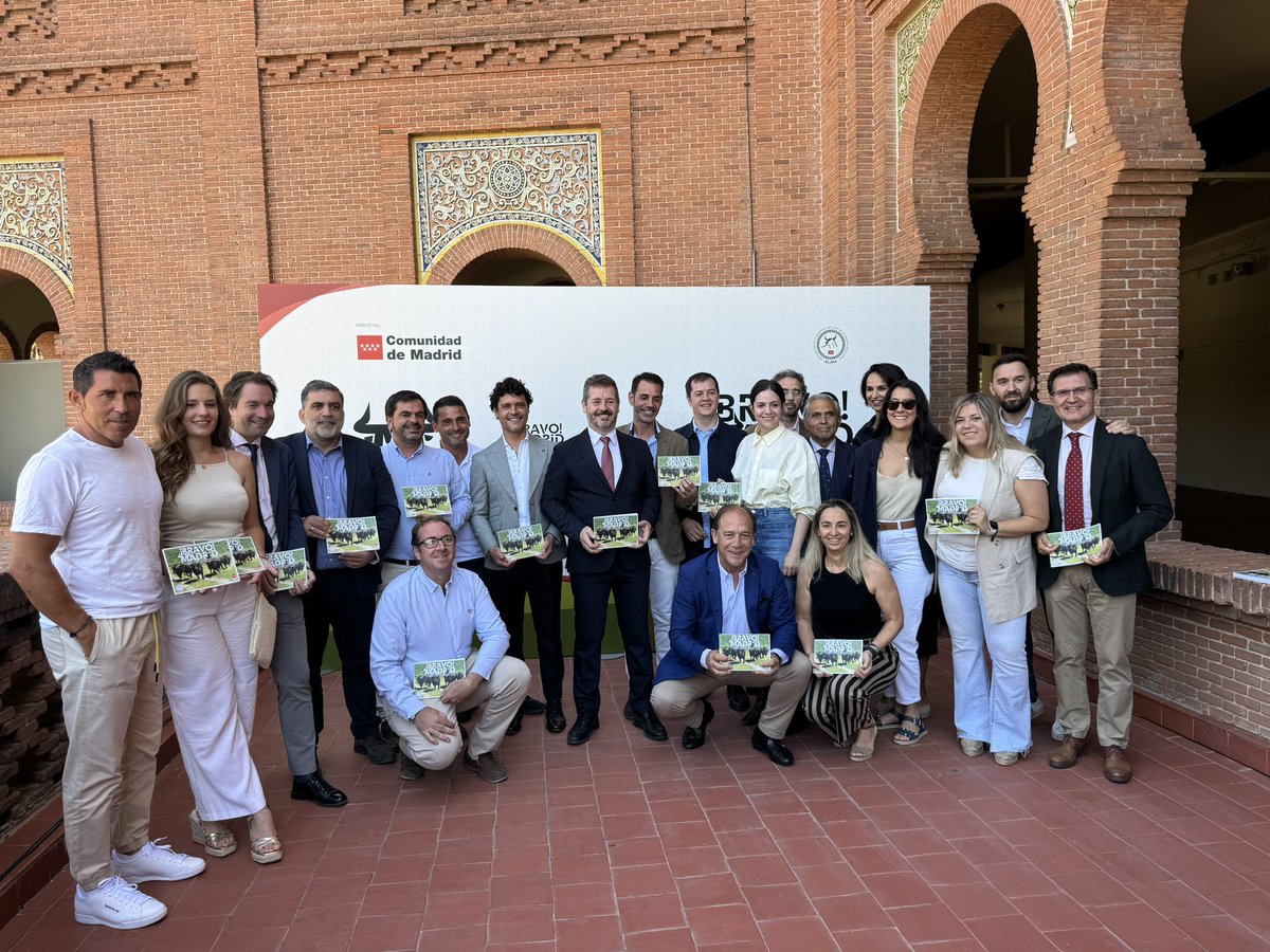 Colmenar Viejo es Tierra de Toros y Toreros!

Una prueba más, es que 5 de las 11 ganaderías bravas que componen la recién presentada Guia Turística “Madrid Bravo”, son de Colmenar.

Seguimos trabajando de la mano de nuestros ganaderos, gracias a la <a href="/ComunidadMadrid/">Comunidad de Madrid</a> y al CAT.