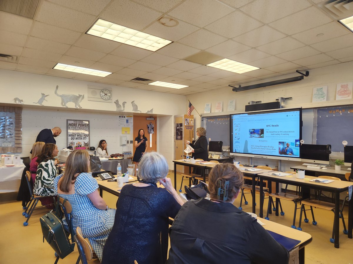 CPRL4ed's tweet image. What an incredible day of learning and reflecting about #NYCReads for the @NYCSchools Literacy Advisory Council -- school visits to see #literacy work in action, educator discussions on prepping for fall, inspiration from @DOEChancellor. It&apos;s an honor to help convene this group.