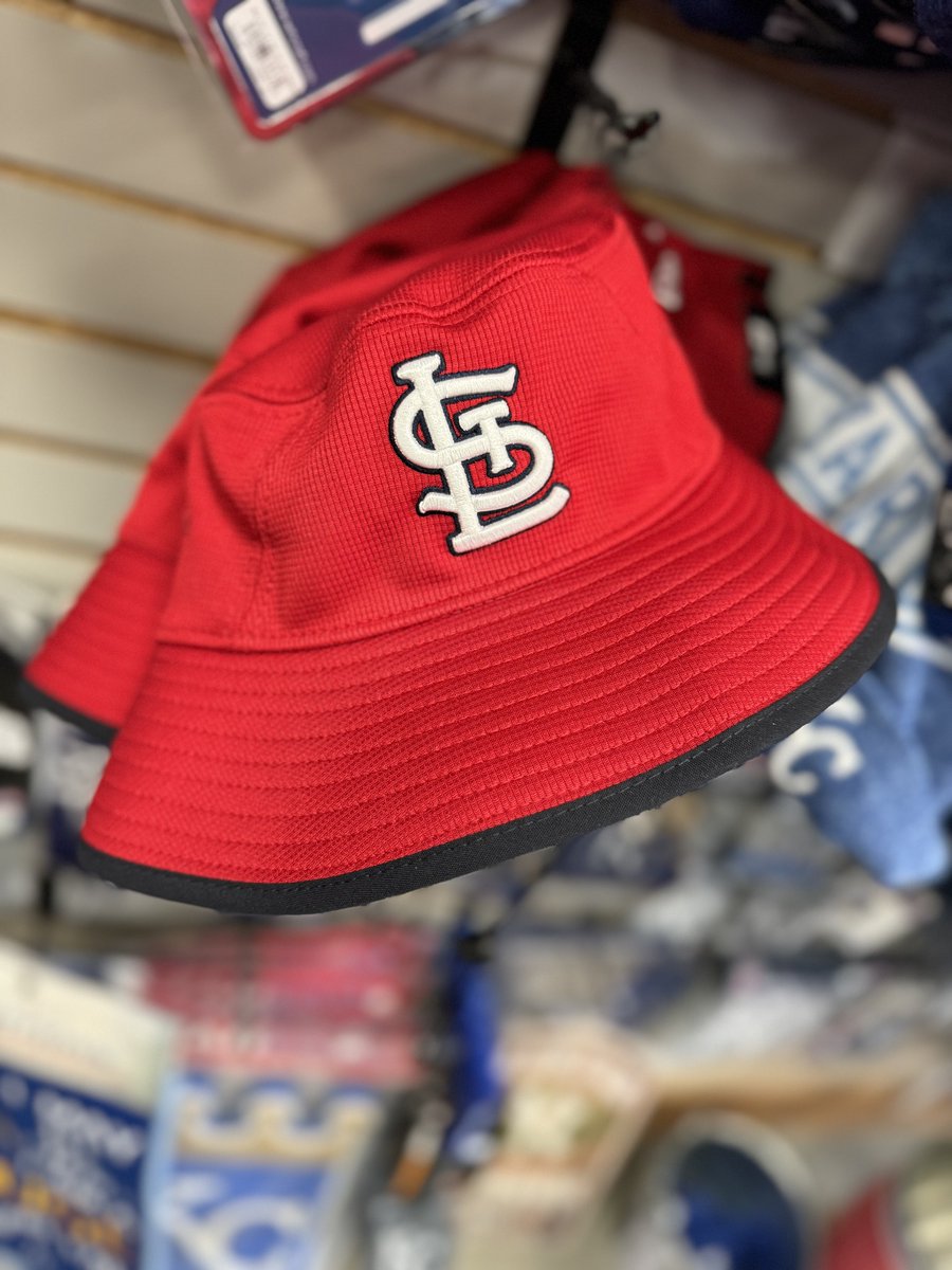 branson_landing's tweet photo. Father's Day Special at On The Ball Sports!
Buy one hat and get the second one for 50% off!
(equal or lesser value on the second hat)
The sale runs now through closing on Sunday, June 16, 2024.
#ontheballsports #bransonlanding #bransonmo #Fathersday2024 #buyonegetonehalfoff https://t.co/EHsD3U3lkU