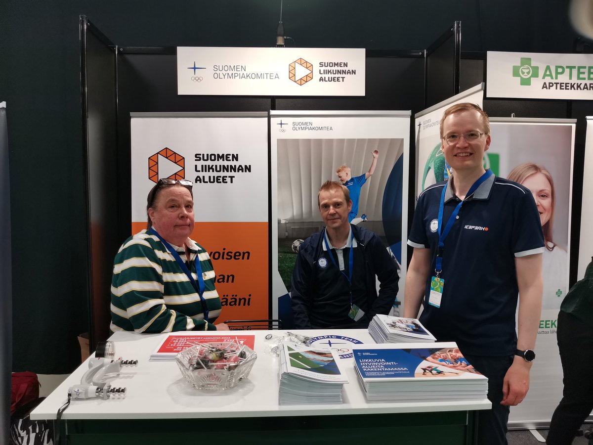 Liikunnan edistämistyötä yhteistyössä Suomen Olympiakomitean kanssa Jyväskylässä. Tällä kertaa Keskustan puoluekokouksessa.