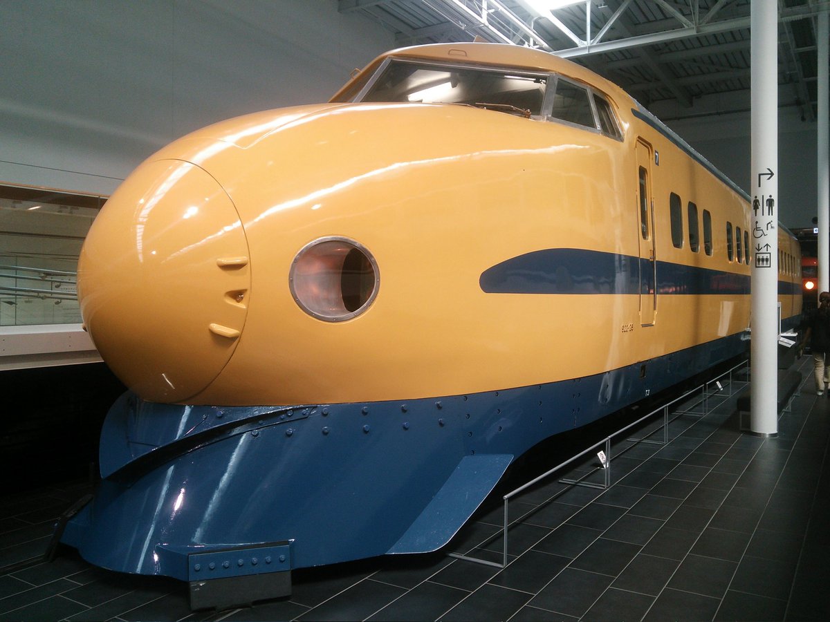歴代ドクターイエロー 922形10番台T2編成(JR東海) 922形20番台T3編成