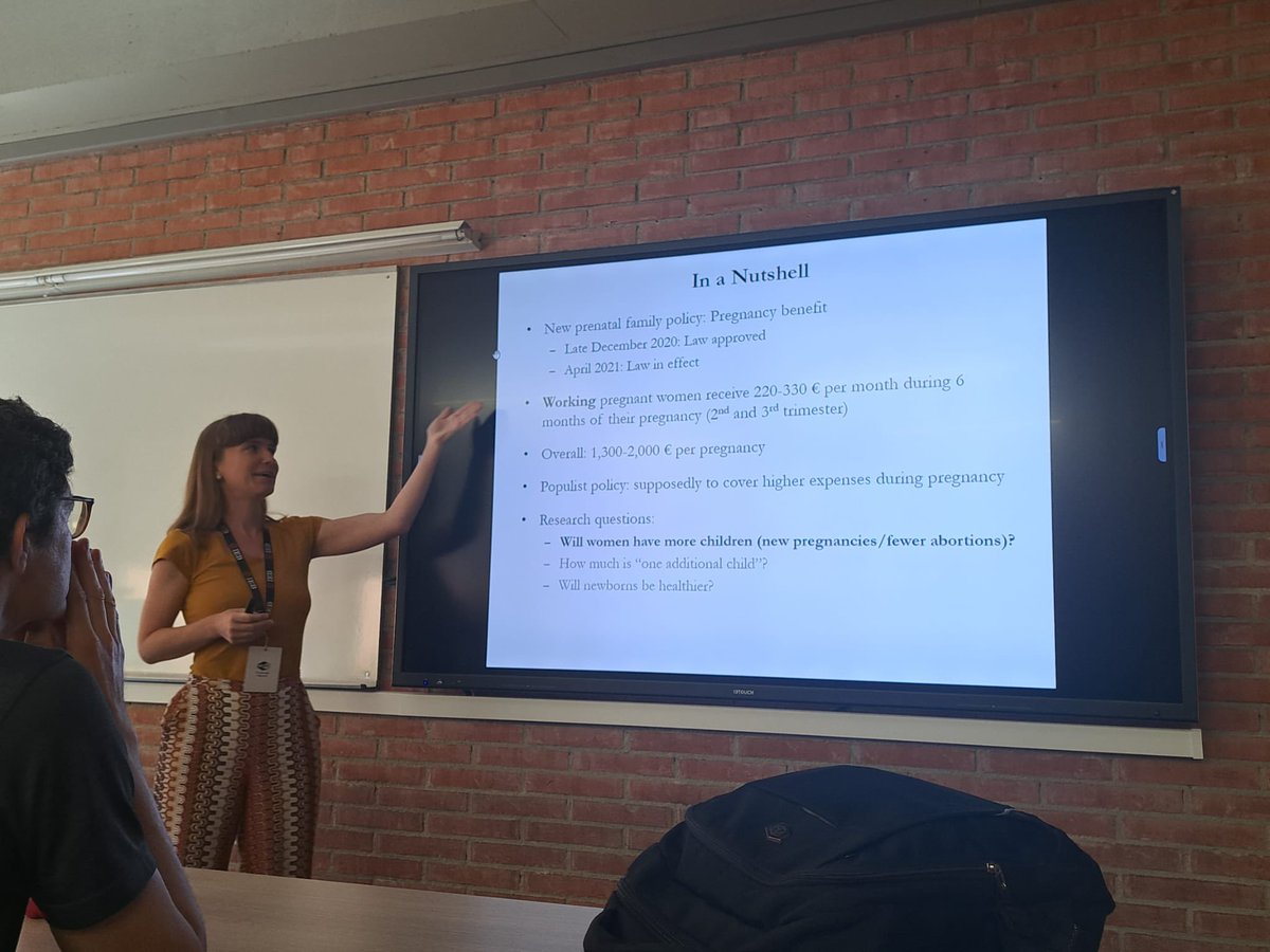 In lovely Barcelona, I presented for the first time my work on pregnancy benefit in Slovakia and its effect on births and abortions. A great workshop organized by @juditvall <a href="/D_Mont_/">Daniel Montolio</a> <a href="/Cristina_Belles/">Cristina Bellés Obrero</a> <a href="/RuizvalenzuelaJ/">Jenifer Ruiz-Valenzuela</a> and others at <a href="/ubeconomics/">UB School of Economics</a>. Photo by <a href="/LibertadGonLu/">Libertad González</a> 😎👏🏼👩🏼‍🏫