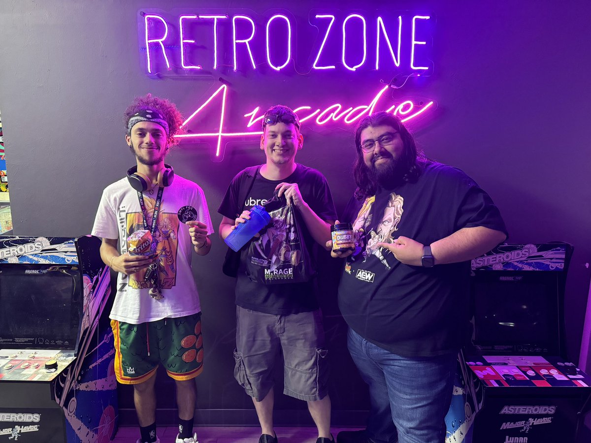 SWFLFGC's tweet photo. SWFL FGC Weekly 6/13/2024
Street Fighter 6 Top 3 (round robin)
🥇- Spiker
🥈- Sir Snorlax
🥉- Cruzin
#SWFLFGC #StreetFighter #fgc #Dubby #RetroZoneArcade #Fightinggames #florida https://t.co/5ABe302Zhp
