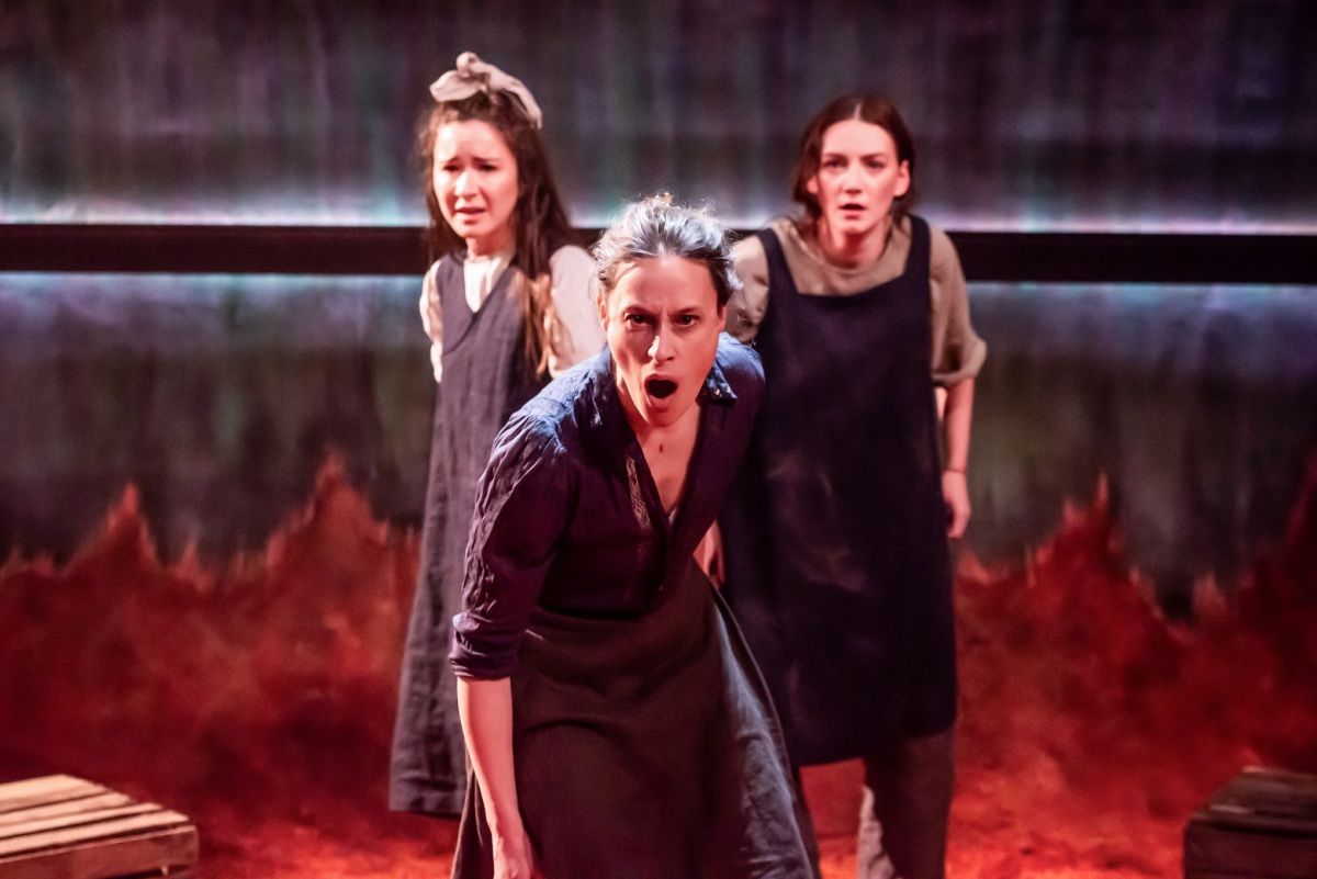 Follow me @terripaddock.bsky.social (@terripaddock) on Twitter photo ‘An important play with powerful performances and visuals, brimming with catharsis & pathos.’
<a href="/Mind_the_Blog/">Mind the Blog</a> finds it hard to look away from #TheBleedingTree at <a href="/swkplay/">Southwark Playhouse</a> Borough #theatrereviews #RT ★★★★.
buff.ly/4ci7YNz ‘An important play with powerful performances and visuals, brimming with catharsis & pathos.’
<a href="/Mind_the_Blog/">Mind the Blog</a> finds it hard to look away from #TheBleedingTree at <a href="/swkplay/">Southwark Playhouse</a> Borough #theatrereviews #RT ★★★★.
buff.ly/4ci7YNz