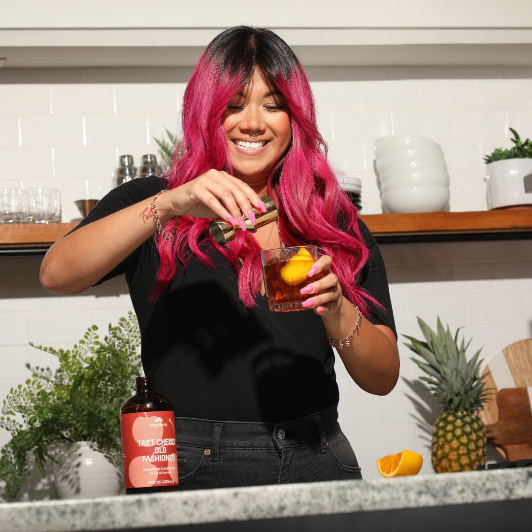 MainStCincy's tweet photo. Meet #MSVActivator Modica!
Looking for a way to add some delicious flavor to your drink this summer? Modica offers low-calorie and superfood ingredient-filled mixers to help enhance your drink of choice. 🍹
Head to https://t.co/TiL7asOXN1 to learn more.
#ActivatorFridays https://t.co/9ClDF4v4fe