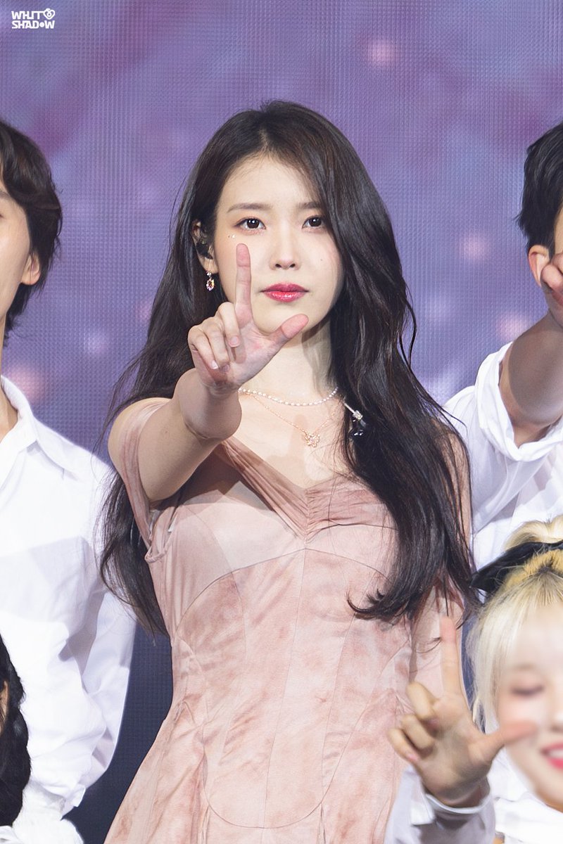 girlsnbla's tweet photo. 240608~09 IU HEREH Concert in KualaLumpur📸  

#아이유 #IU #HEREH 
#HEREH_WORLD_TOUR_IN_KL https://t.co/WDgrlp1N8P