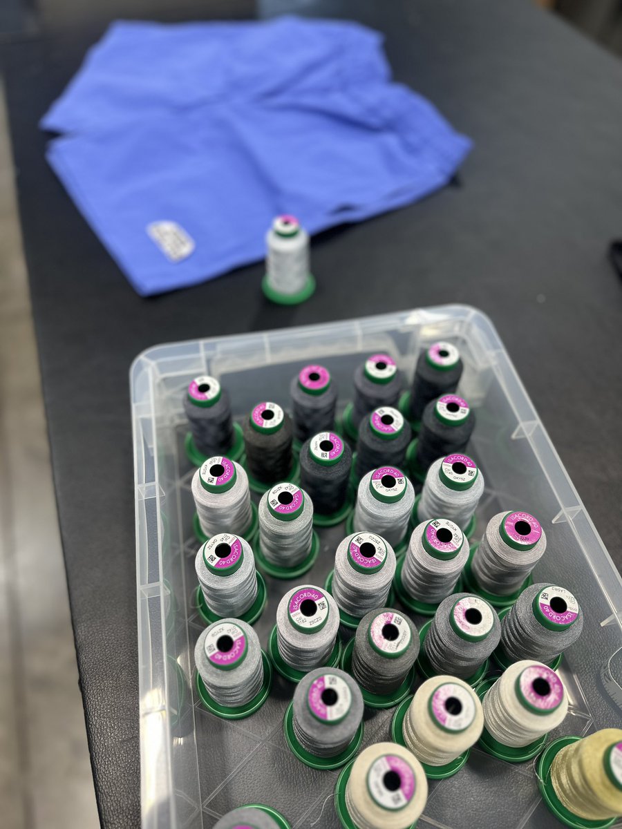 Jesusrramoss's tweet photo. Running some samples on embroidery https://t.co/L4n8Yu7Mx2