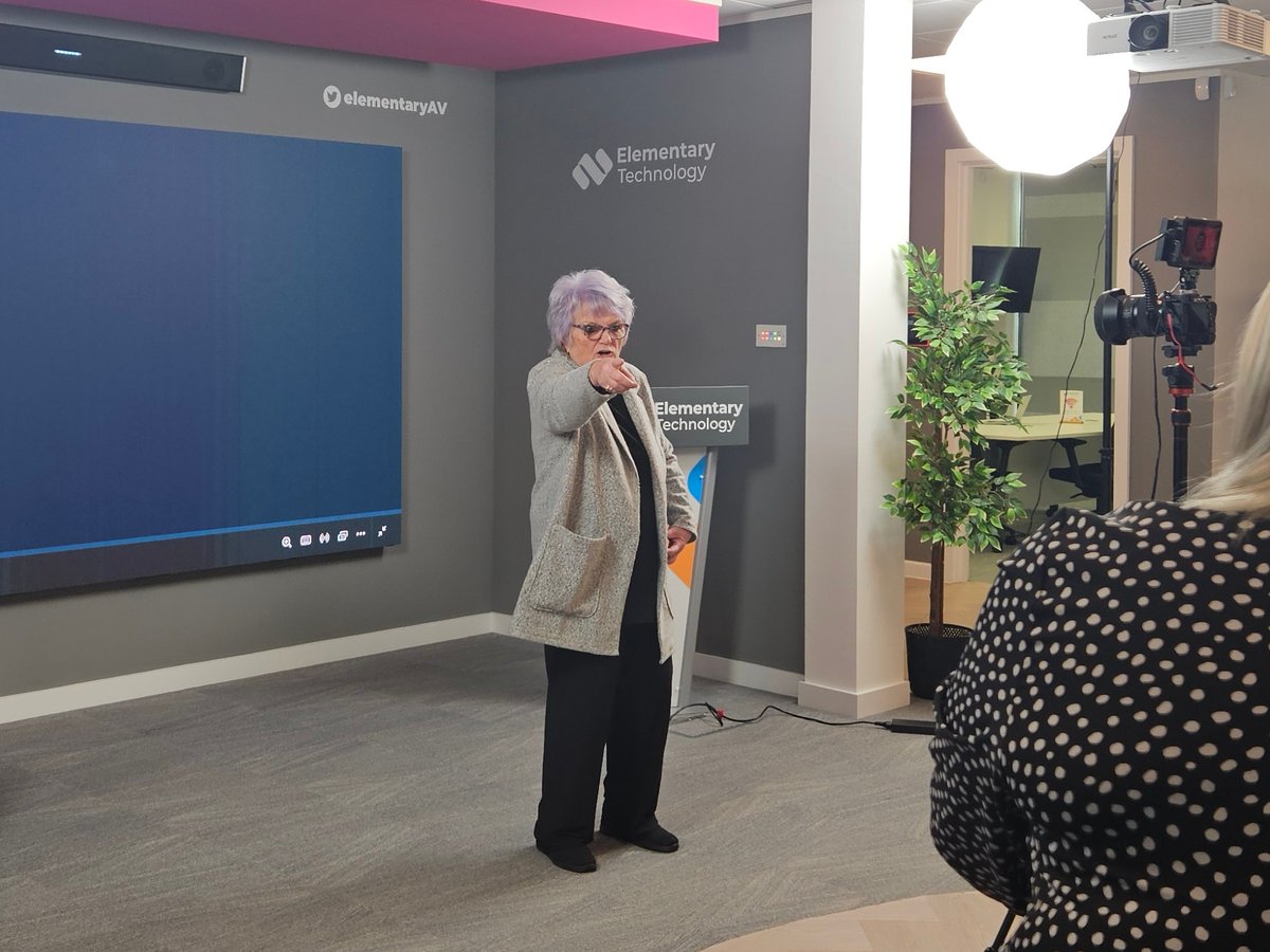 mreddtech's tweet photo. Wow, the unexpected powerhouse of @rosBIGWRITING ๐คฉ
Several mic drop moments throughout her 10 minutes! And a lovely lady to speak with too โจ
Another great speaker here at #EdTalks https://t.co/Nglpd3k0vt