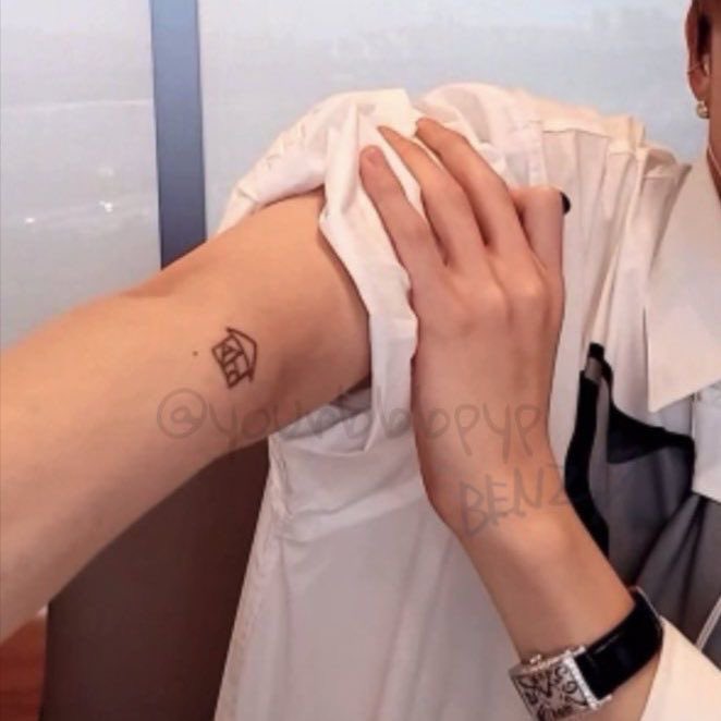 รอยสักรูปบ้านอันเดียวเขินยันตาย