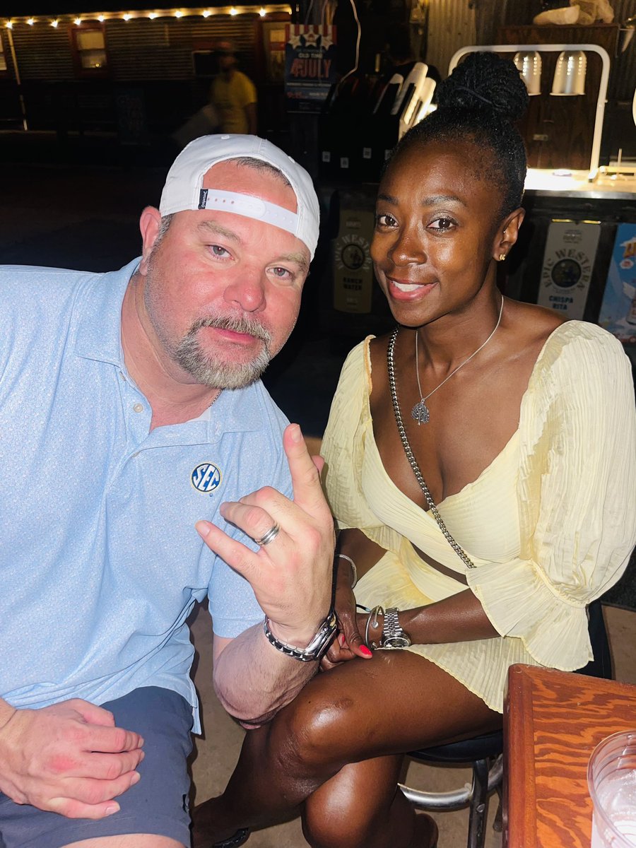 Lupe Nunez tweet media