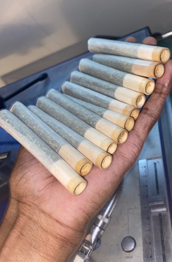 blackhippyfarms's tweet photo. 🚀 This summer, we're dropping a ton of exciting flavors from BHF Worldwide collection , including our exclusive Permanent Marker drop aka Permanent Wave! 🌊🖊️

Also check out the new candy gassy prerolls by @Finoandcompany and the delicious gummies from @AGoodPlug ,

🎉 We're also gearing up for the 5-year anniversary of Vault Galleries. From July to the end of the year, we're going all out with plenty of surprises. Stay tuned! 🎊✨