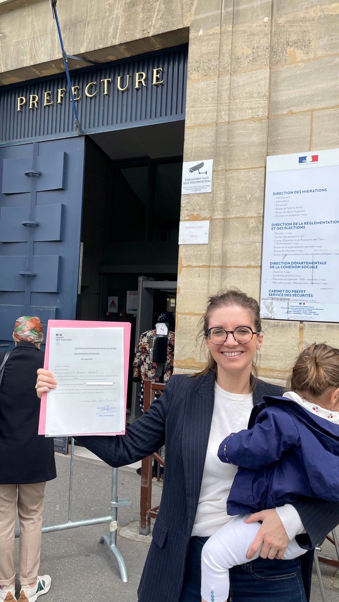 auroreberge's tweet photo. Officiellement candidate pour la 10e circonscription des Yvelines 🚀

(Avec mon meilleur soutien 🥰) https://t.co/aDRtLNLG8t