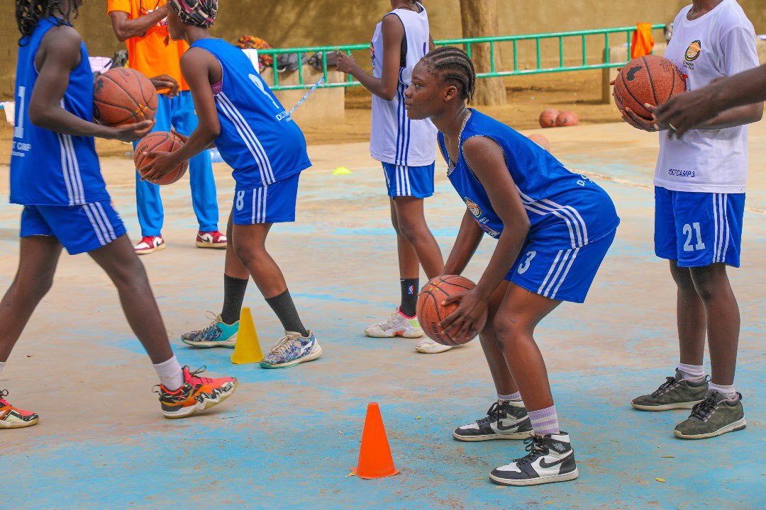 dreamsIsReal_Td's tweet photo. DCT CAMP 3

Première étape ✅

Ce matin, on a appris :

👉🏿 Défense individuelle sur porteur et sur non porteur👉🏿 Close-out
👉🏿 Défense sur un attaquant qui coupe vers le panier avec et sans ballon

#DCTCAMP3 #DeeamIsReal #together #basketball #tchad https://t.co/rb71dF6atF