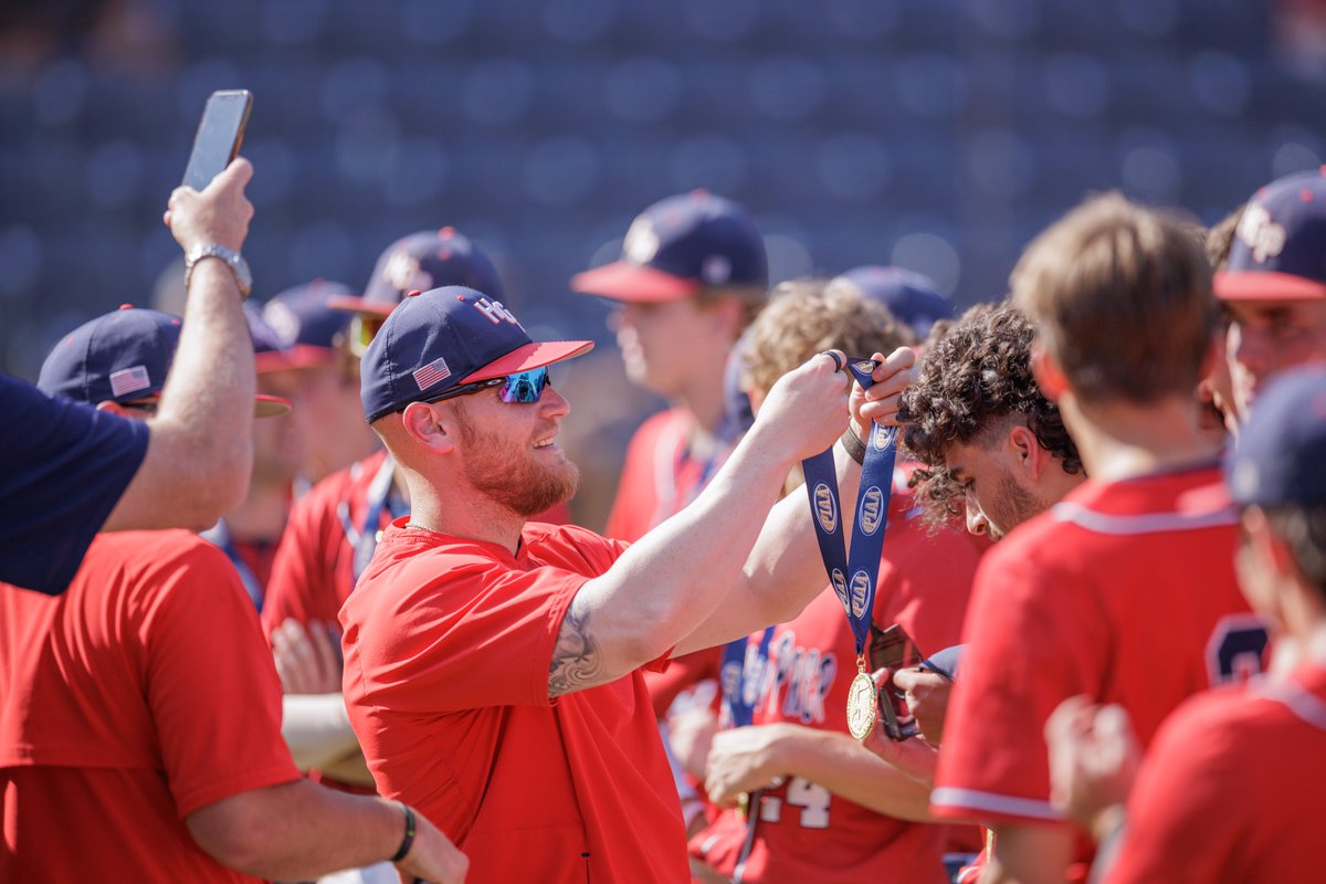 HolyGhostPrep's tweet photo. A few more @HolyGhostPrep state baseball title-winning celebratory shots (because why not?), courtesy of Douglas Benedict of Academic Image.
#ThinkJoy #ThinkChamps #ThinkGhost https://t.co/bXIUROF9ub