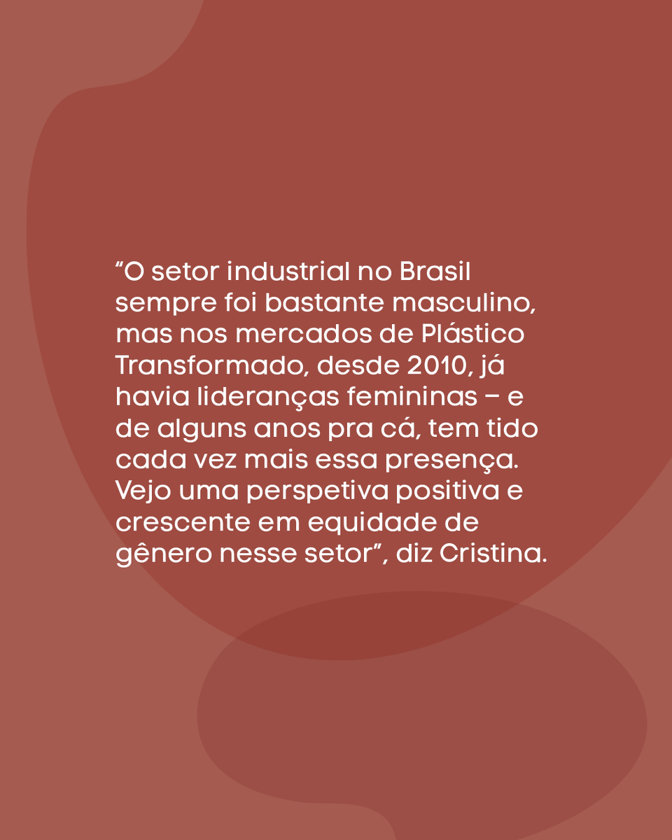 ThinkPlasticBr's tweet photo. Cristina Sacramento é uma das profissionais que fazem o Think Plastic Brazil acontecer: ela está há 14 anos no portfólio! Formada em comunicação social e gestão estratégica de mercados pela Fundação Getulio Vargas (FGV) + https://t.co/t7GIOp8eli